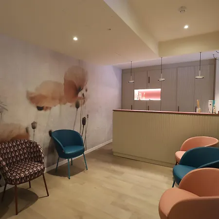 芳提波伊欧拉酒店 酒店